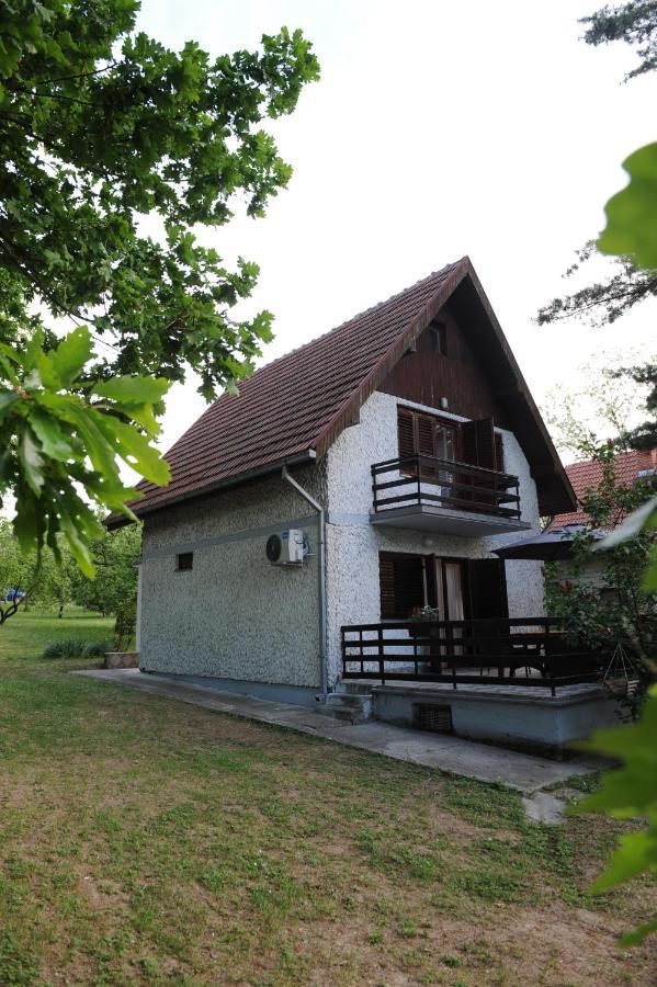 Vikend-Kuca Vevericji Kraj Vranić Buitenkant foto